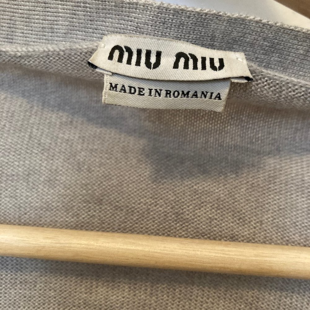 Miu Miu Light Gray 100% Wool Cardigan sz 44 - Picture 4 of 7